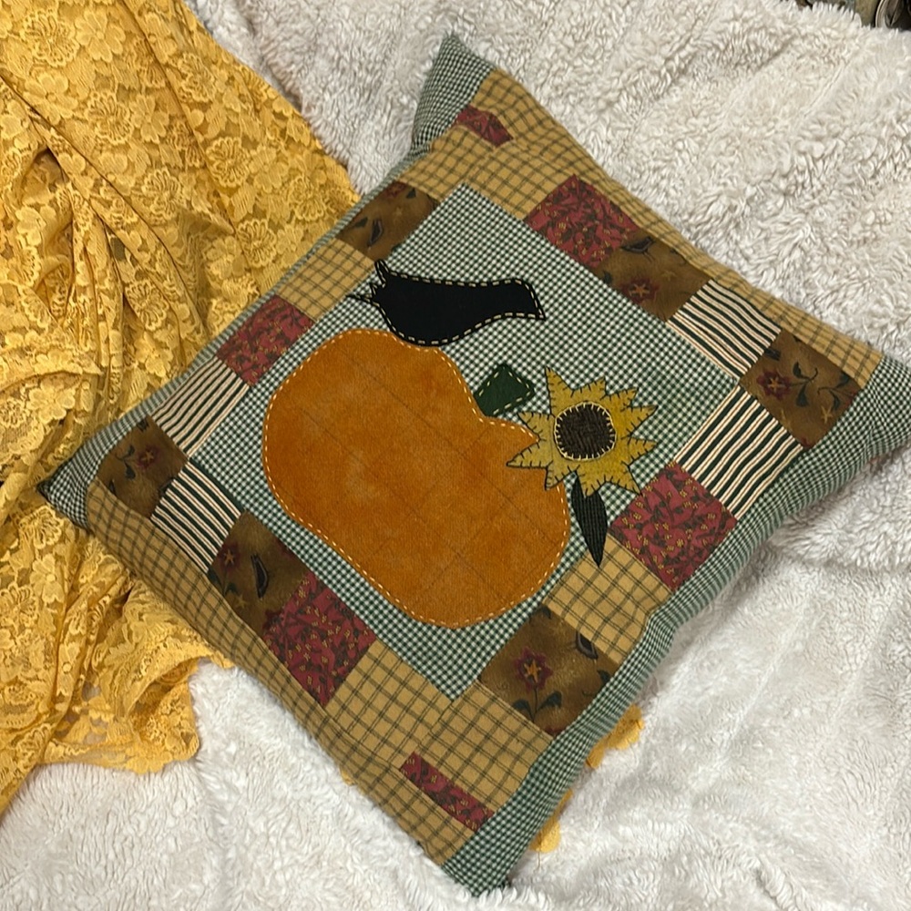 Thanksgiving Patch Work Holiday Throw Pillow 17x17” Cottage Core